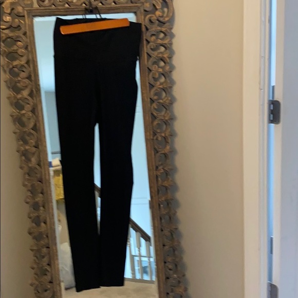 Lululemon black leggings - Picture 3 of 4